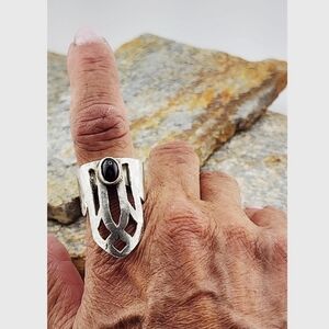 GARNET CATHEDRAL TRACERY WINDOW HANDMADE IN STERLING SILVER Unisex Sz 8